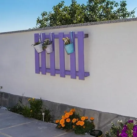 Appartement In The House With Pool, Ground Floor Draga Bašćanska